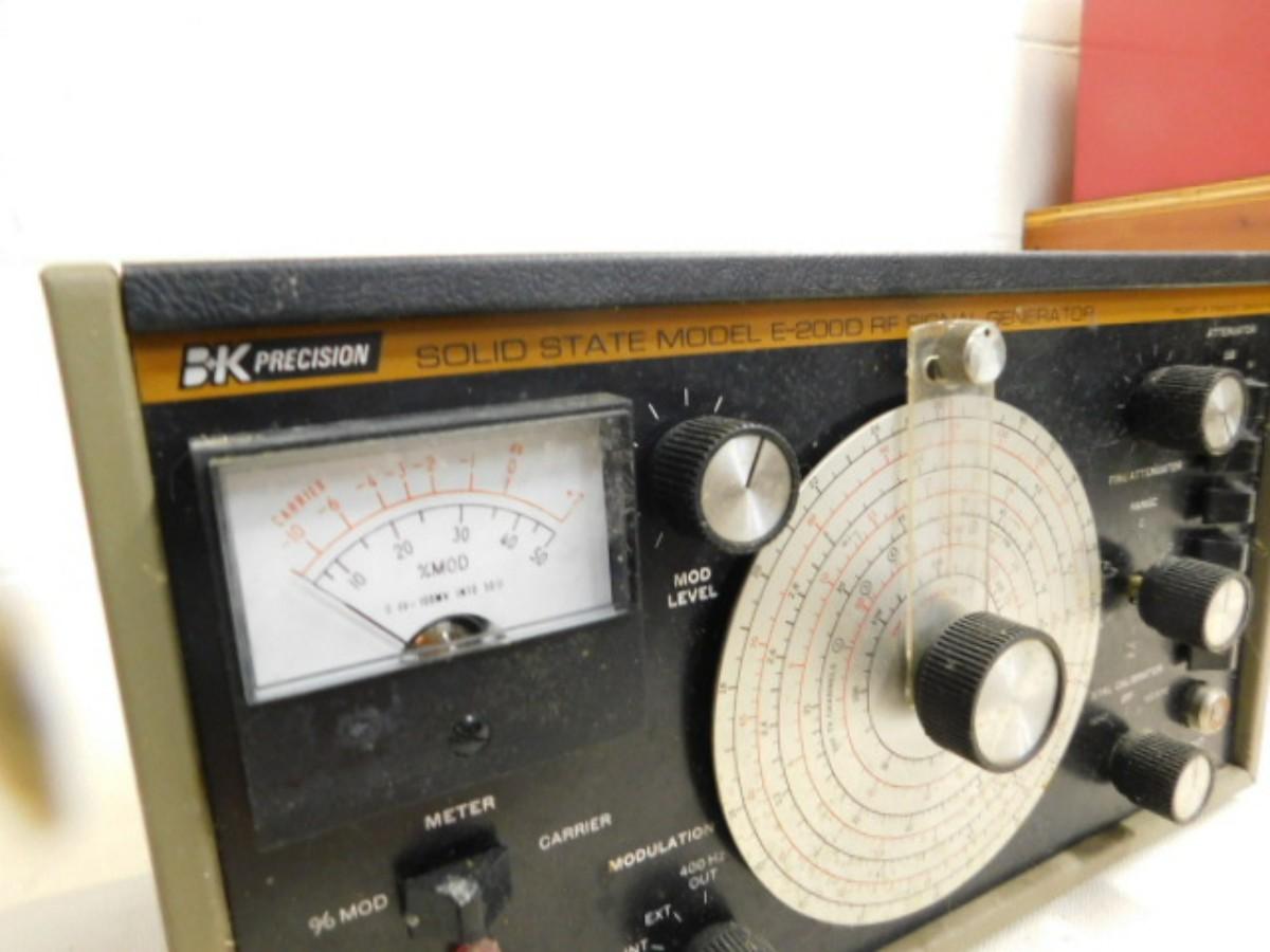BK Precision Solid State Model E2000 RF Signal Generator