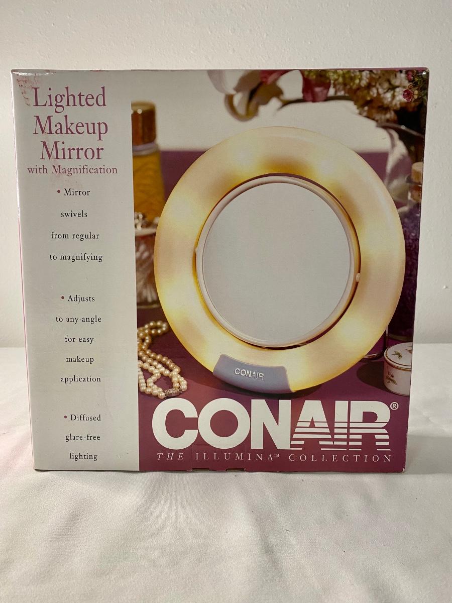 CONAIR Lighted Makeup Mirror
