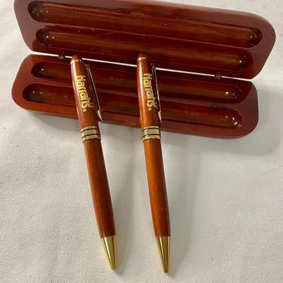 HARRAHS Wood Pen Set