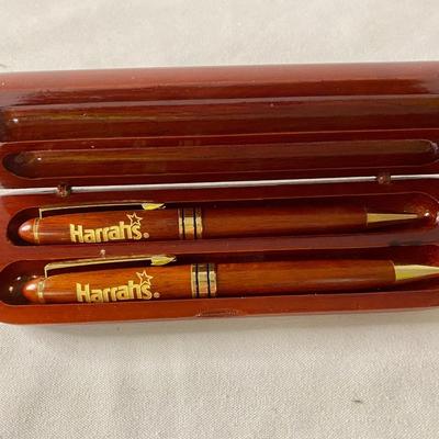 HARRAHS Wood Pen Set