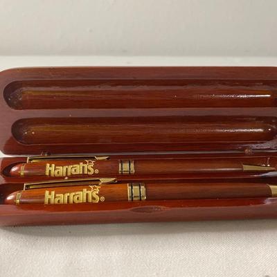 HARRAHS Wood Pen Set