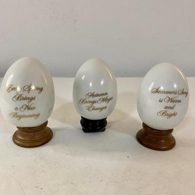 AVON Vintage Porcelain Collectible Eggs