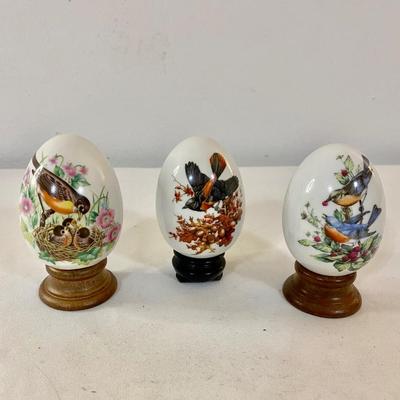 AVON Vintage Porcelain Collectible Eggs