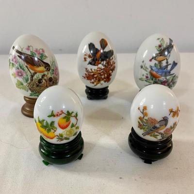AVON Vintage Porcelain Collectible Eggs
