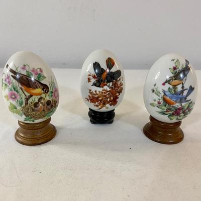 AVON Vintage Porcelain Collectible Eggs