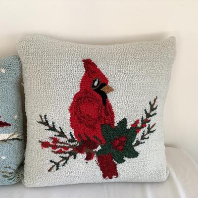 8238 Set of 3 Red Cardinal Hooked Wool Pillows