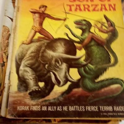 LOT 18  OLD TARZAN COMIC BOOKS