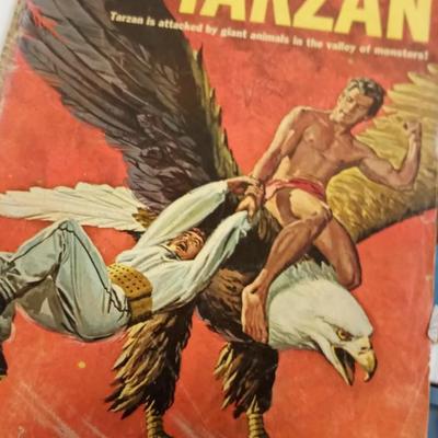LOT 18  OLD TARZAN COMIC BOOKS