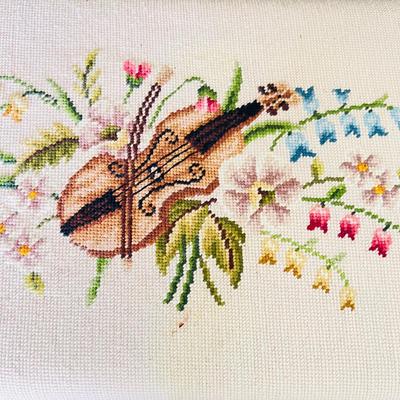 Lowrey Teenie Genie Organ and Needlepoint Bench  (BR3-JM)
