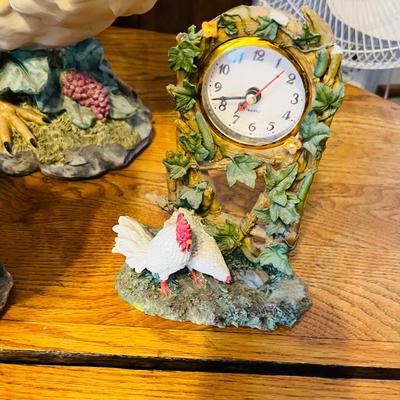 Lot of Chicken decor