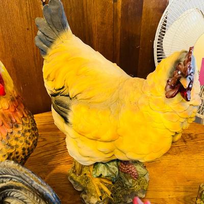 Lot of Chicken decor