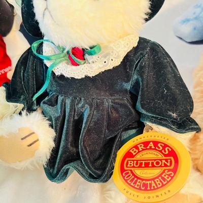 Collection of Christmas Bears and Musical Angel (BR3-JM)