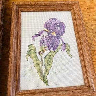 Framed needlework Flowers