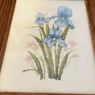 Framed needlework Flowers