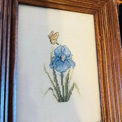 Framed needlework Flowers