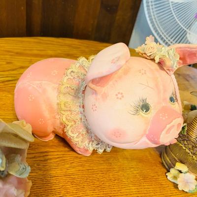 Pink Piggy bank and other decor