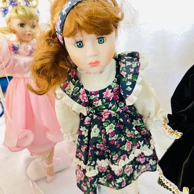 Gorgeous Porcelain Dolls (BR3-JM)