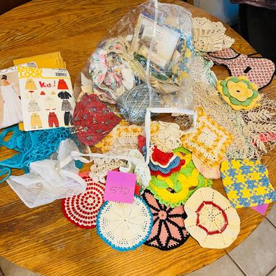 Huge lot of Vintage Hotpads & misc