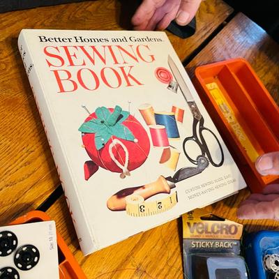Vintage needlework & Sewing items