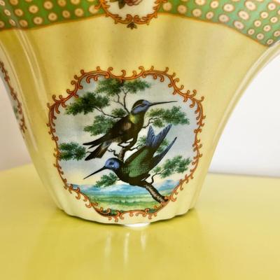 8354 Royal Family Hummingbird Cache Pot with Brass Bird Accent