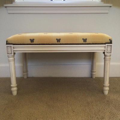 8342 White French Style Butterfly Upholstered Bench