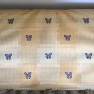 8342 White French Style Butterfly Upholstered Bench