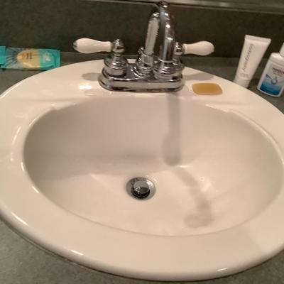 Price Pfister sink and faucet