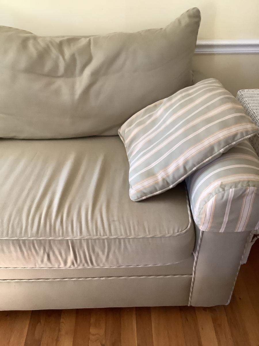 Craftmaster sofa 84”