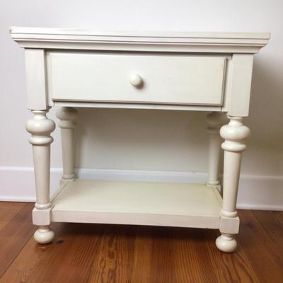 8365 White Single Drawer End Table