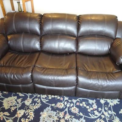 LOT 4  SOFA 85