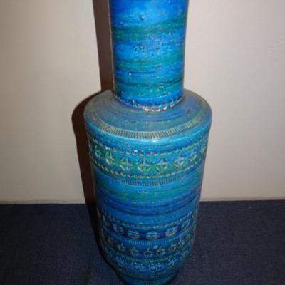 LOT 51. VINTAGE VASE