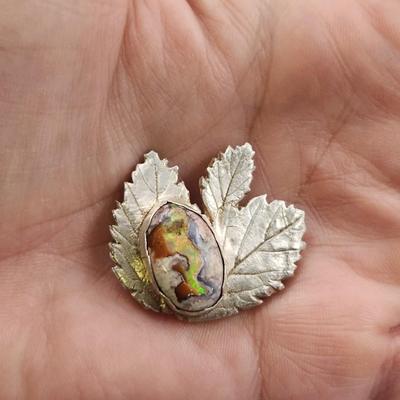 HANDCRAFTED SILVER ARTIST LEAF PENDANT