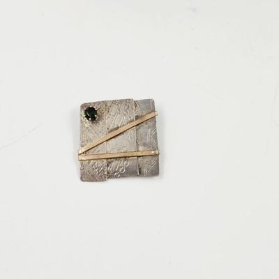 HANDCRAFTED & ARTIST SIGNED STERLING SILVER PIN