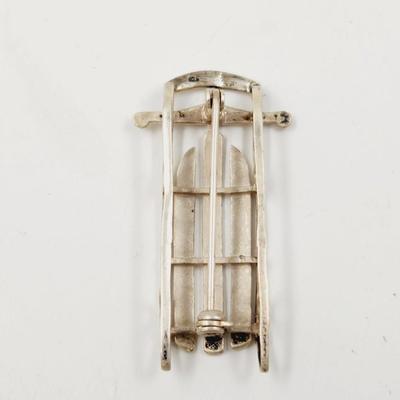 BEAUTIFUL. 925 SILVER WINTER SLED PIN