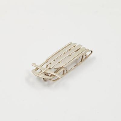 BEAUTIFUL. 925 SILVER WINTER SLED PIN