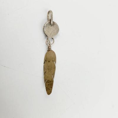 . 925 SILVER NATIVE AMERICAN FEATHER PENDANT