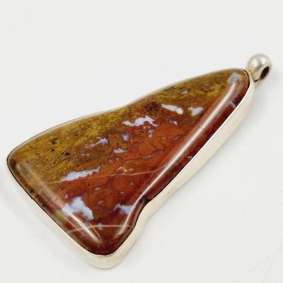BEAUTIFUL FIRE AGATE INLAID IN SILVER PENDANT