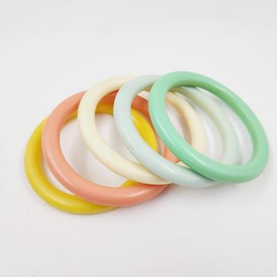 VINTAGE AVON BAKELIGHT COLOR TO GO BANGLE BRACELET SET