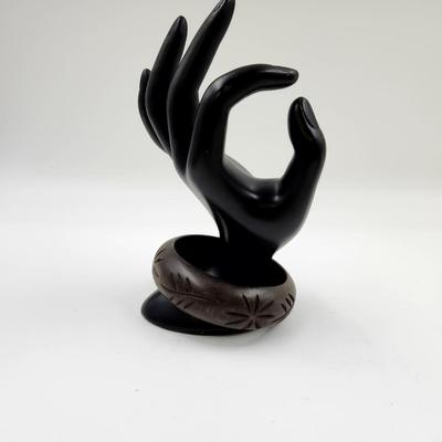 VINTAGE WOODEN CARVED BANGLE BRACELET
