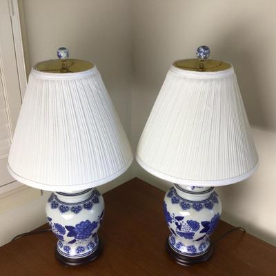 Lot.8431. Pair of Blue and White Chinese Style Ginger Jar Table Lamps