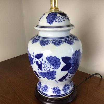 Lot.8431. Pair of Blue and White Chinese Style Ginger Jar Table Lamps