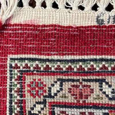 Beautiful Jewel Tones vintage Persian Style rug 6x9 handwoven