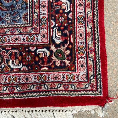 Beautiful Jewel Tones vintage Persian Style rug 6x9 handwoven