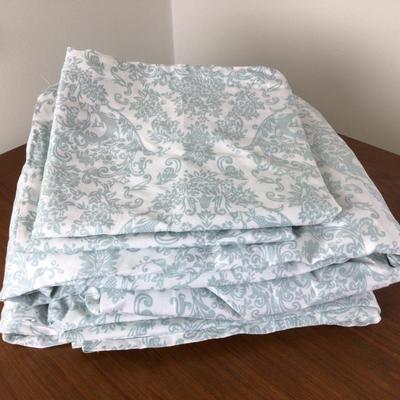 Lot. 8439. 100% Cotton CA King Sheet Set