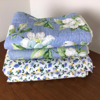 Lot. 8445. 4 Laura Ashley King Pillow Shams