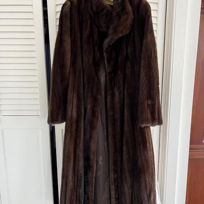 8476 Mahogany Full Length Female Mink Coat Size 8