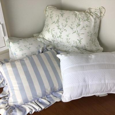 Lot. 8485.Set of  5 Small Pillows by Schwitzer & Laura Ashley