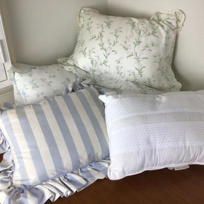 Lot. 8485.Set of  5 Small Pillows by Schwitzer & Laura Ashley