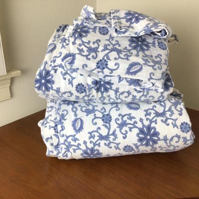 Lot. 8493. Cal King Flannel sheet set