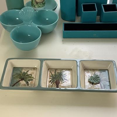 Lot 8419. Teal  Desk / Counter Organizers ( 13 pcs )